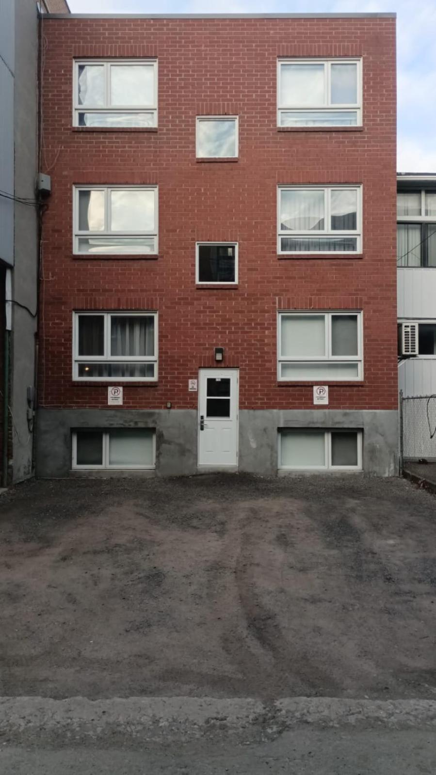 Blue Oasis Studio With Full Kitchen And Bath By Den Stays Montreal Exterior photo